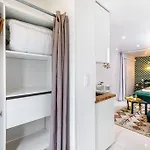 Melanie - Emerald Serenity In * Nanterre